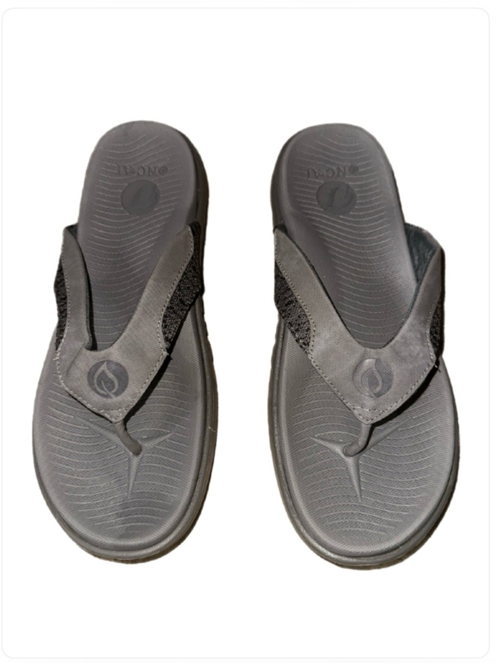 OluKai Men's Black Grey Flip Flop Sandals